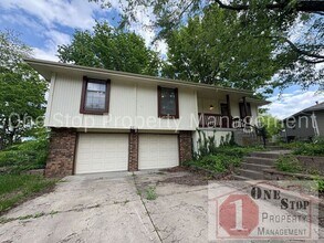 Building Photo - Beautiful 3 Bedroom / 2 Bathroom House in Blue Springs!