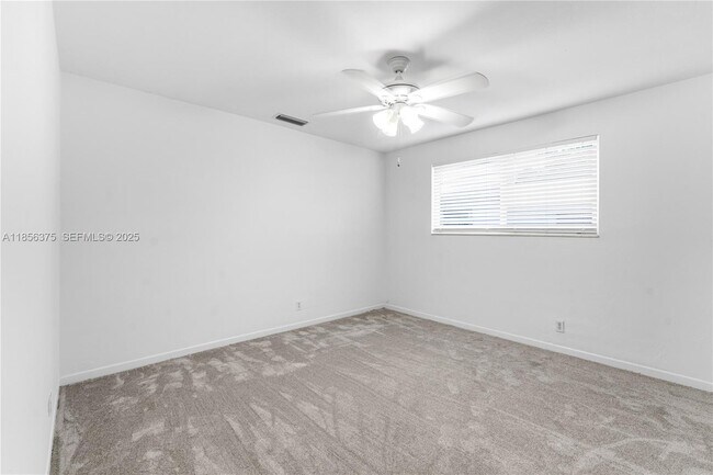 Building Photo - 7621 SW 146th Ave