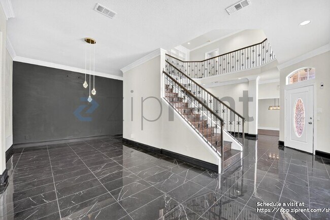 Building Photo - 4633 San Marcos Way