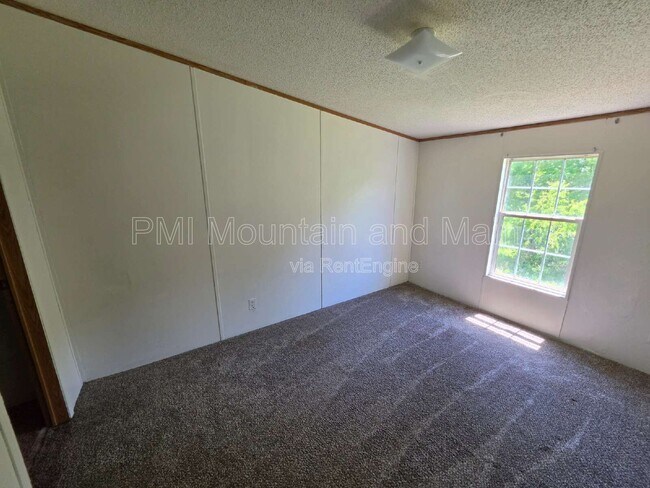Building Photo - 15 Misty Mountain Way