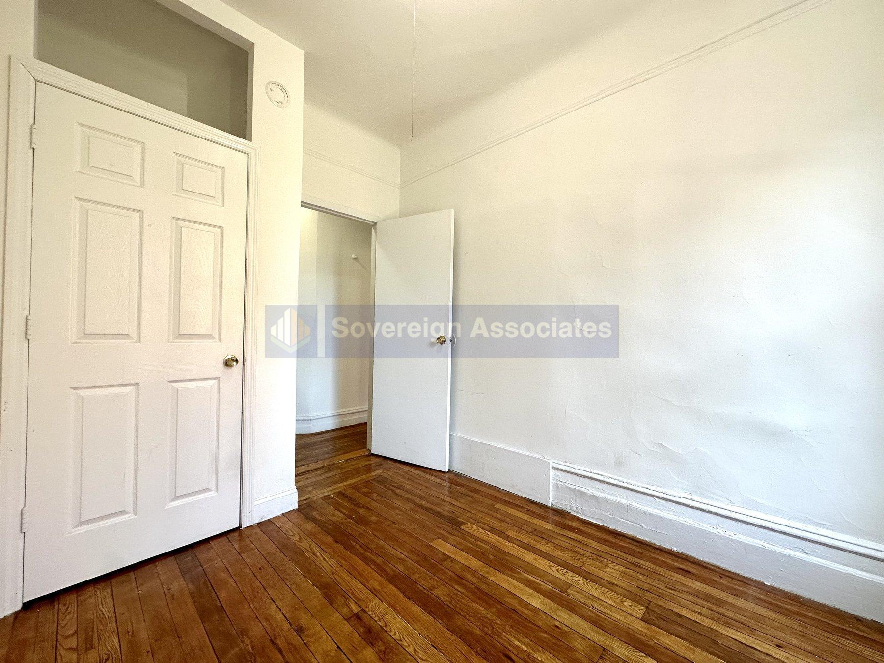 Building Photo - 121 La Salle St