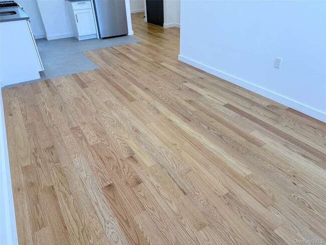 Building Photo - 40-18 50th Ave