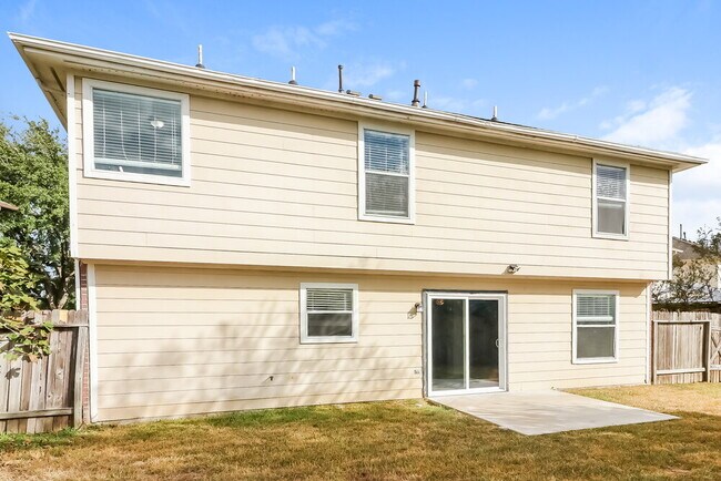 Building Photo - 3923 Rolling Springs Ln