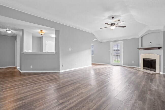 Building Photo - 3614 Lindenfield Dr