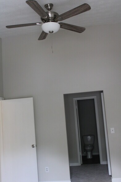Building Photo - 1386 Williamsburg Ln