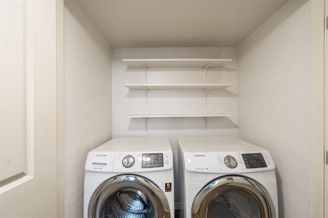 Building Photo - 111 Rhonda St