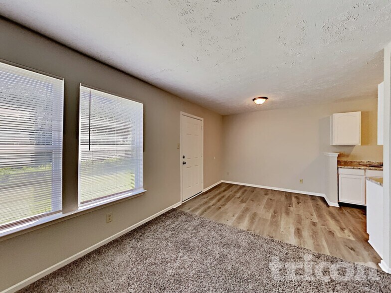 Building Photo - 779 Fern St