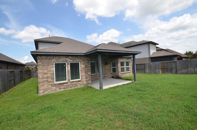 Building Photo - 11134 Honeysuckle Haven Dr