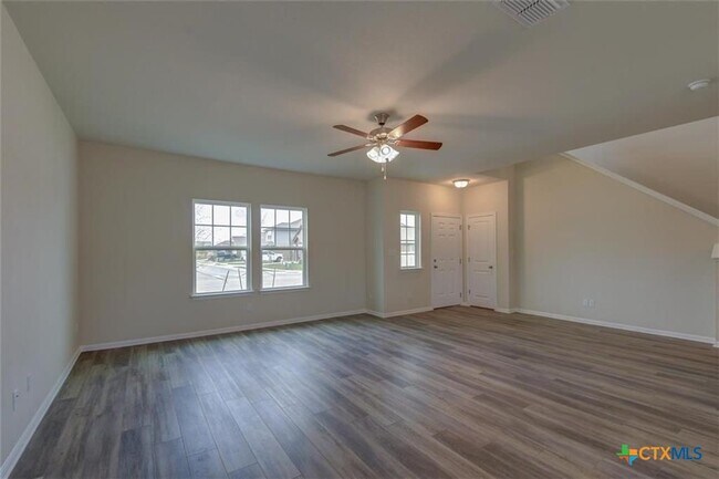 Building Photo - 302 Mossycup Dr