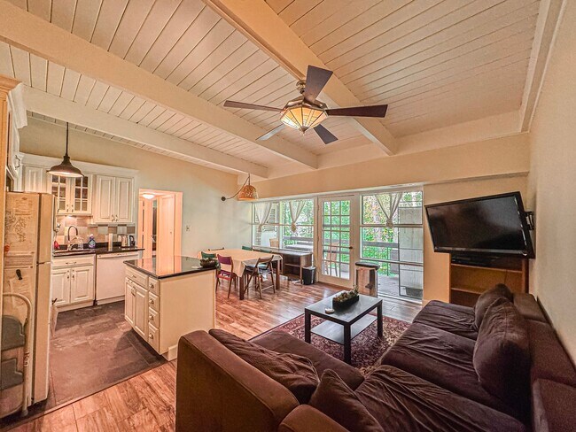 Building Photo - Relaxing Fully-Furnished 2 Bed 1 Bath Condo With Balcony In Beautiful Heritage Woods