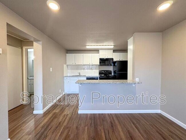Building Photo - 608 John Paul Jones Dr