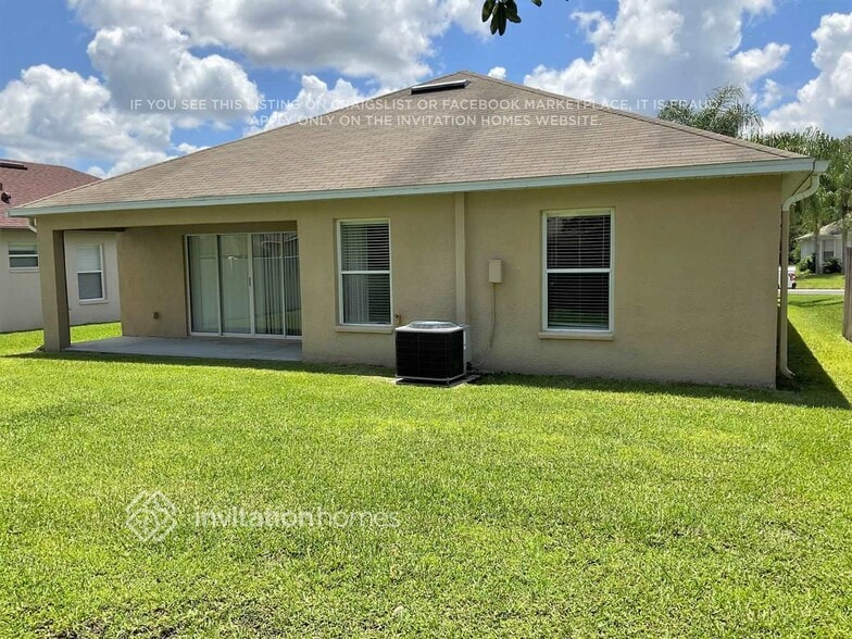 Building Photo - 7128 Royal George Ct