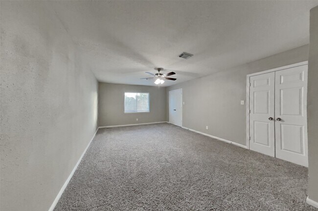 Building Photo - 20427 Blue Beech Dr