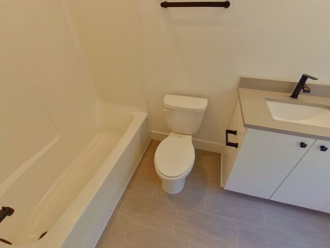 Building Photo - Don’t Miss Our Spring Rate Drop — Units Going Fast