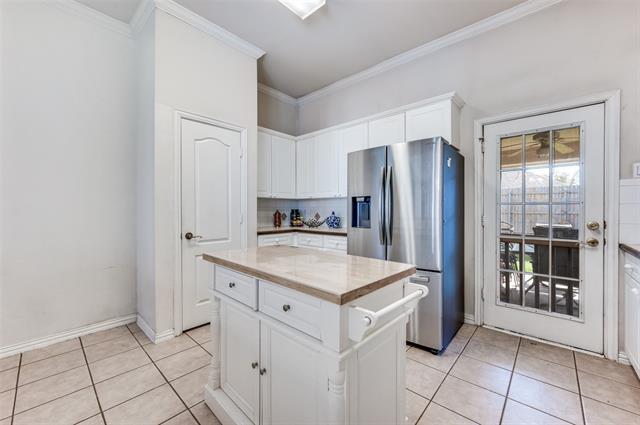 Building Photo - 402 Horse Shoe Dr