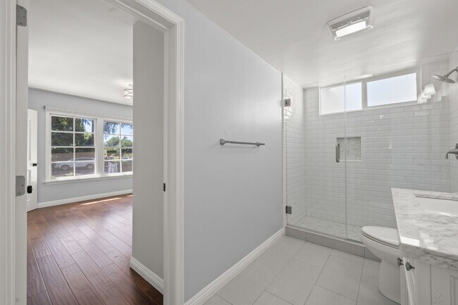 Building Photo - 15473 Lemay St