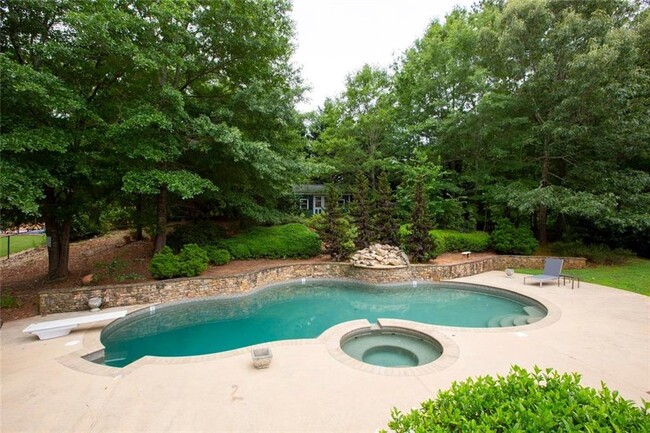 Building Photo - 2531 Old Salem Cir SE