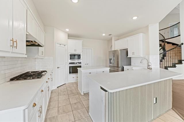 Building Photo - 3009 Lakeshore Dr