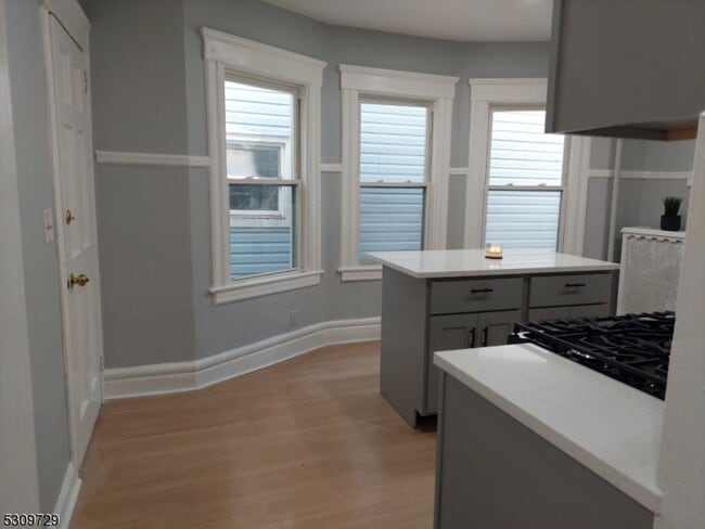 Building Photo - 138 Watchung Ave