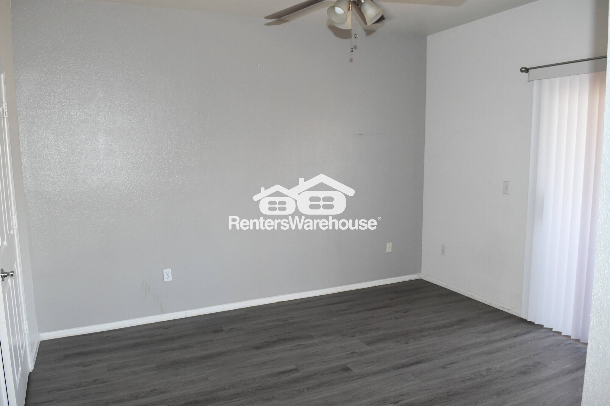 Building Photo - 16013 S Desert Foothills Pkwy