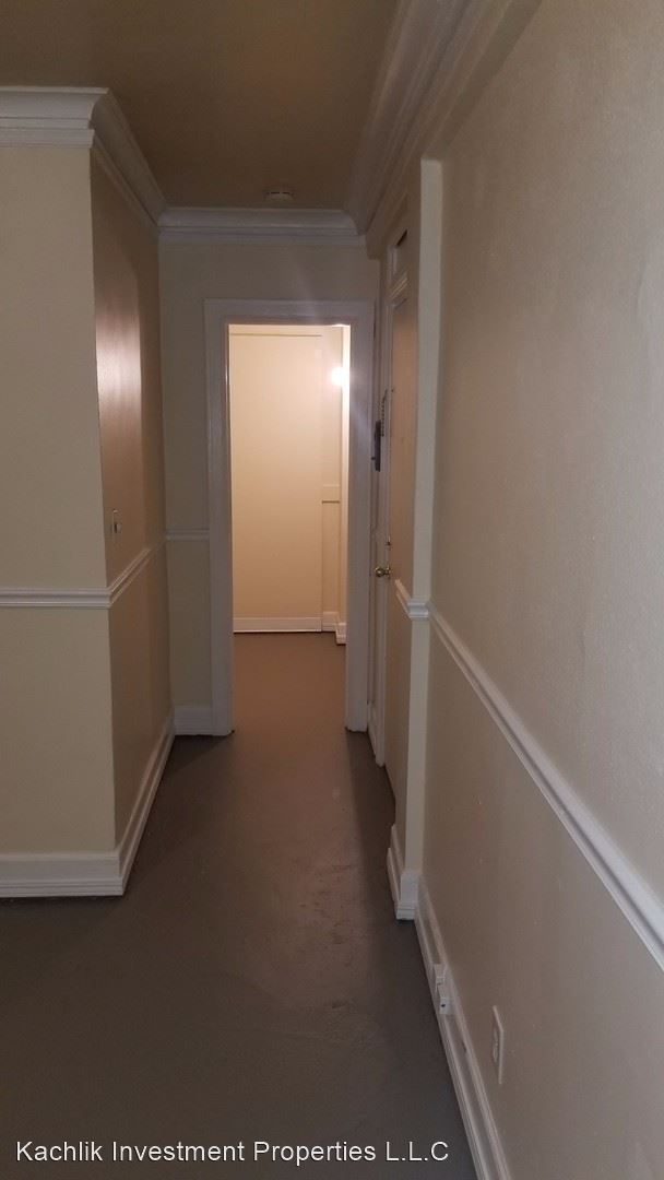 Building Photo - 1225 SW Alder St