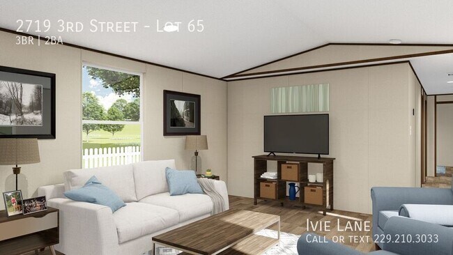 Building Photo - 2719 3rd St