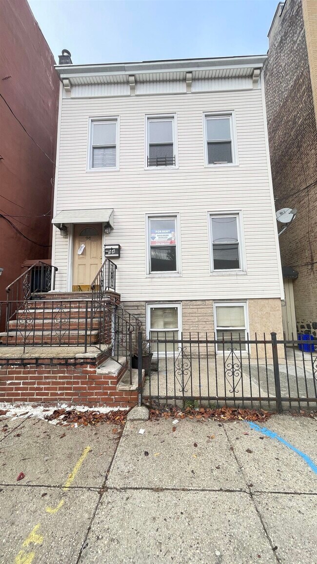 Primary Photo - 94 South St