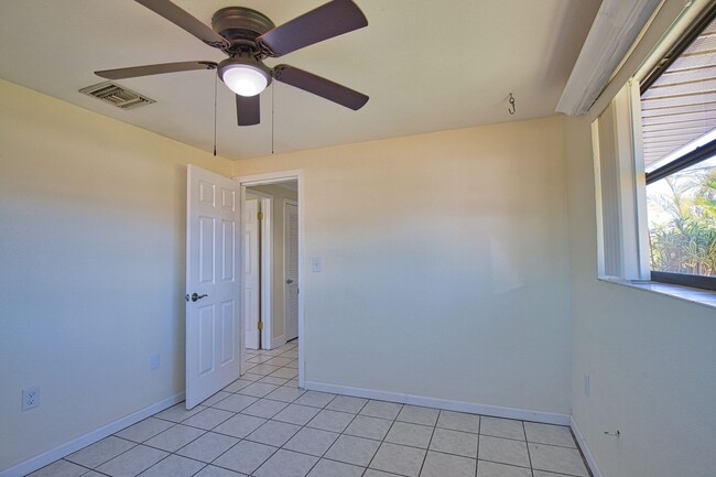 Building Photo - Annual Unfurnished 2-Bedroom 2-Bathroom wi...