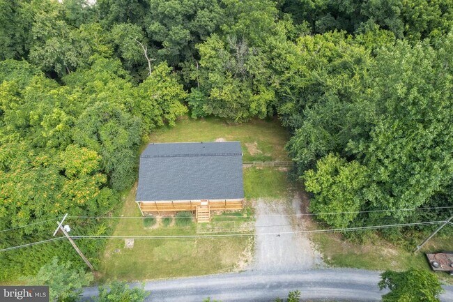 Building Photo - 430 Cedar Creek Dr