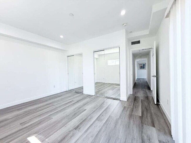 Building Photo - 1258 Leighton Ave
