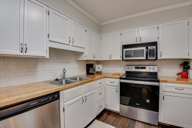 Building Photo - 314 Laurens St SW