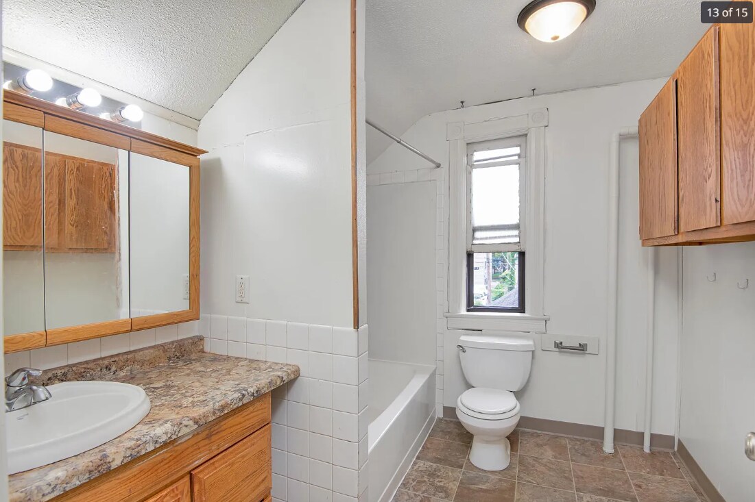 Bathroom - 620 8th Ave S