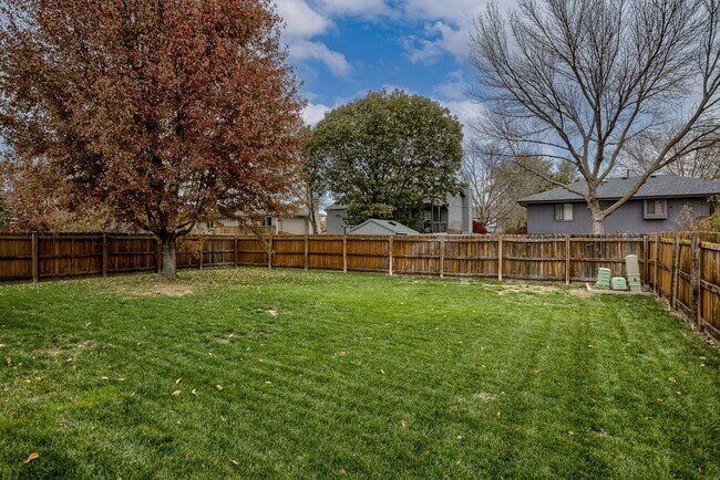 Building Photo - Millard 3 Bedroom!!