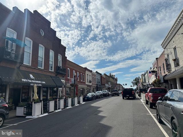 Building Photo - 171 E Davis St