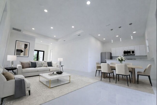 Building Photo - 477 Rayford St