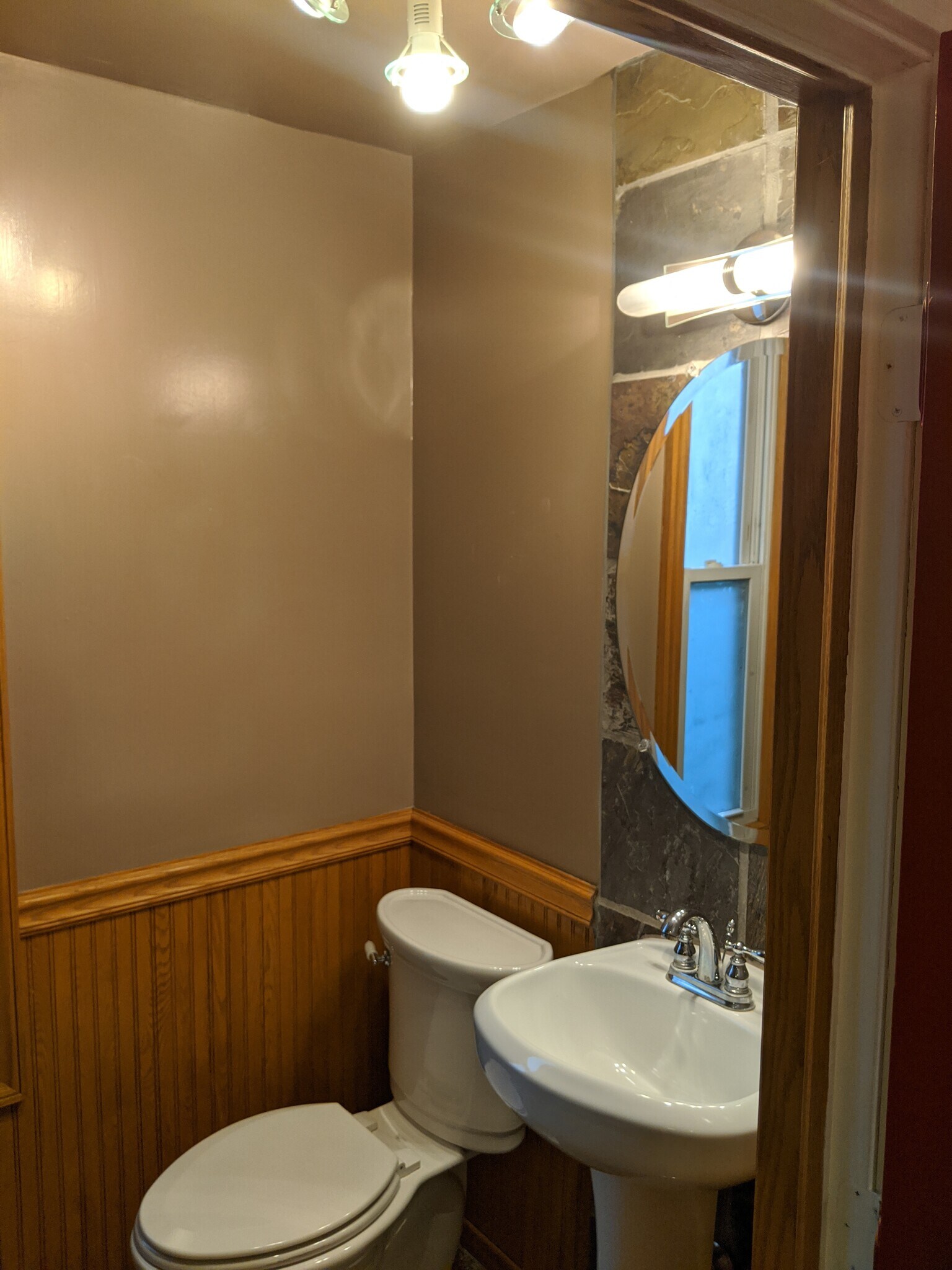 Building Photo - 2255 Pierce St NE