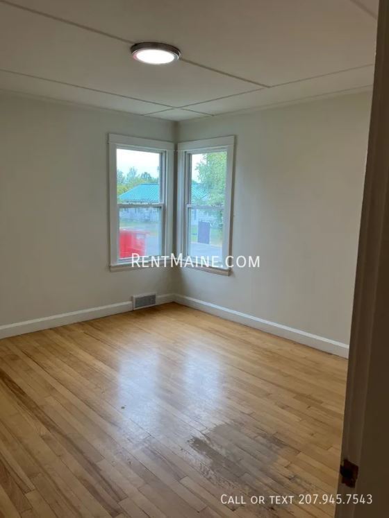 Building Photo - 33 Violette Ave