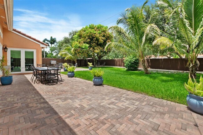 Building Photo - 1820 SW 135th Way