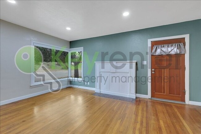 Building Photo - 2400 27th St