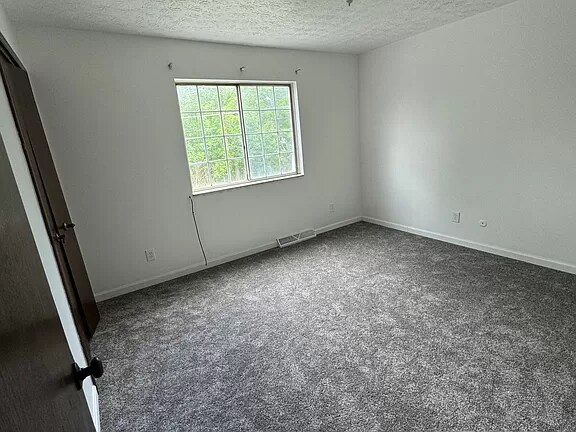 Building Photo - 283 Canova Dr