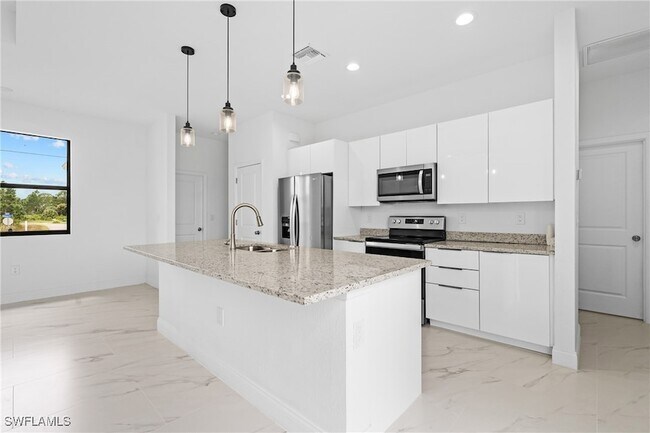 Building Photo - 933 Gleason St