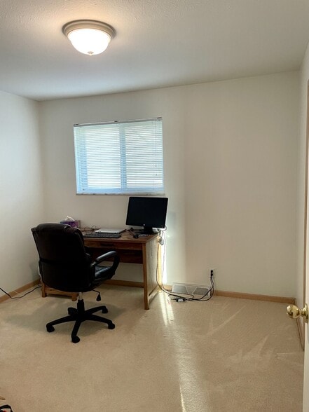 Building Photo - 2130 Tuxedo Ave