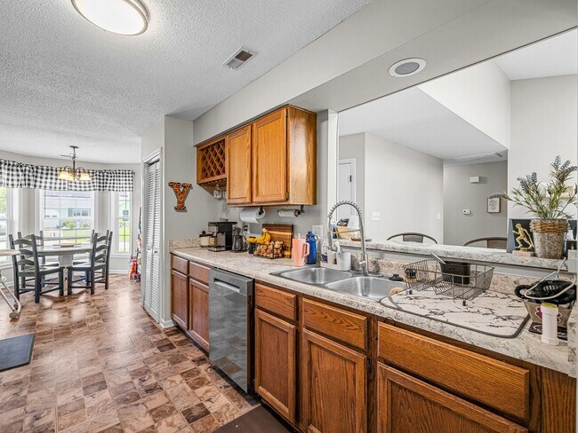 Building Photo - Raintree Subdivision
