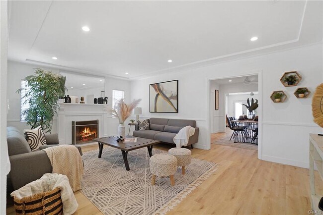 Building Photo - 3636 Gardenia Ave