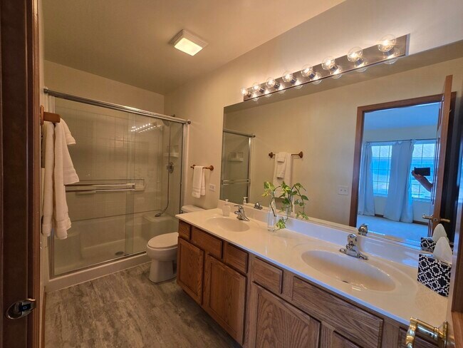 Building Photo - 3190 Teal Bay Ct