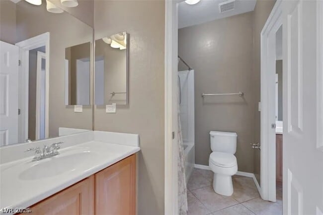 Building Photo - 2501 Bechamel Pl