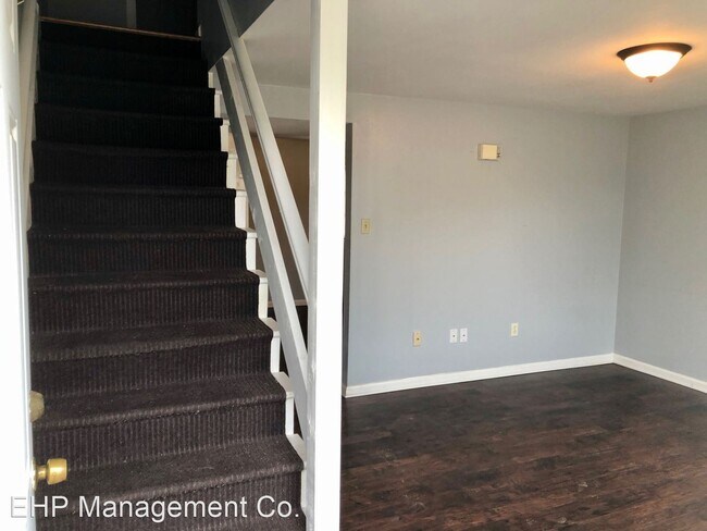 Building Photo - 6233-6239 Terrie Ln