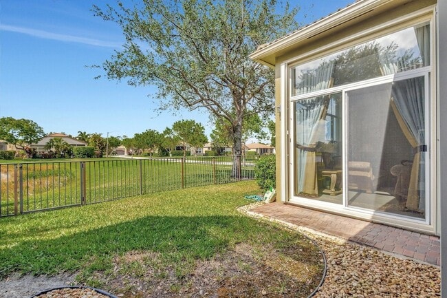 Building Photo - 9315 Via Classico W