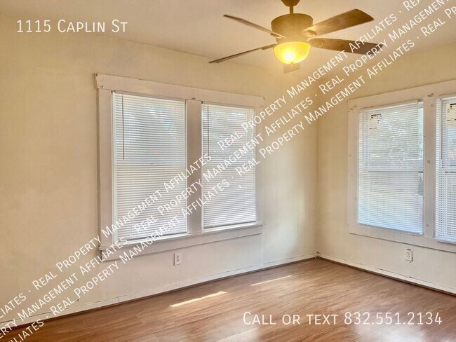 Building Photo - 1115 Caplin St