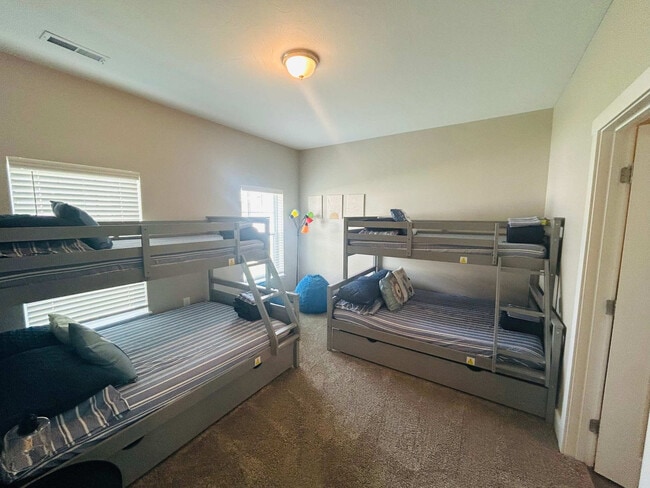 Building Photo - 3939 Pinot Dr